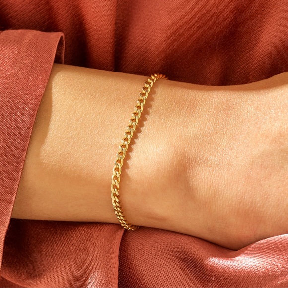 Mejuri Jewelry - 14k Solid Gold Curb Chain Bracelet